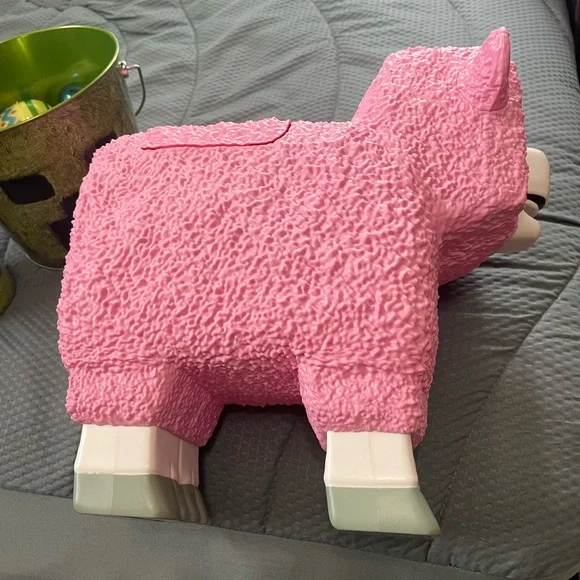 Minecraft Movie Pink Sheep Popcorn Bucket with Cup and Bucket - Picture 2 of 7